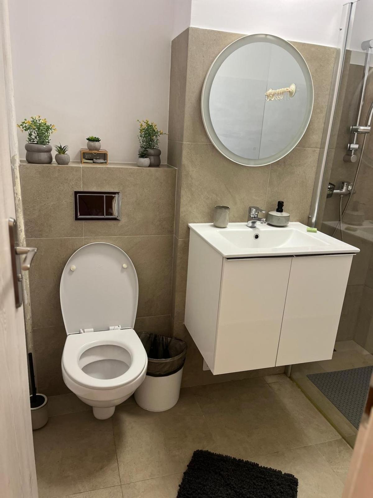 Apartament De Lux Craiova Buitenkant foto